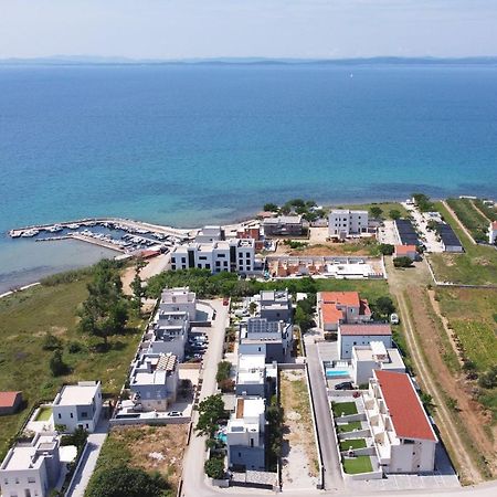 Apartments Le Mare - Pool, Sandstrand, Meerblick, W-Lan, Grill Privlaka  Eksteriør bilde