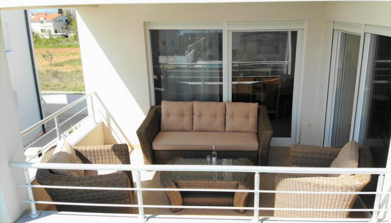 Apartments Le Mare - Pool, Sandstrand, Meerblick, W-Lan, Grill Privlaka  Eksteriør bilde