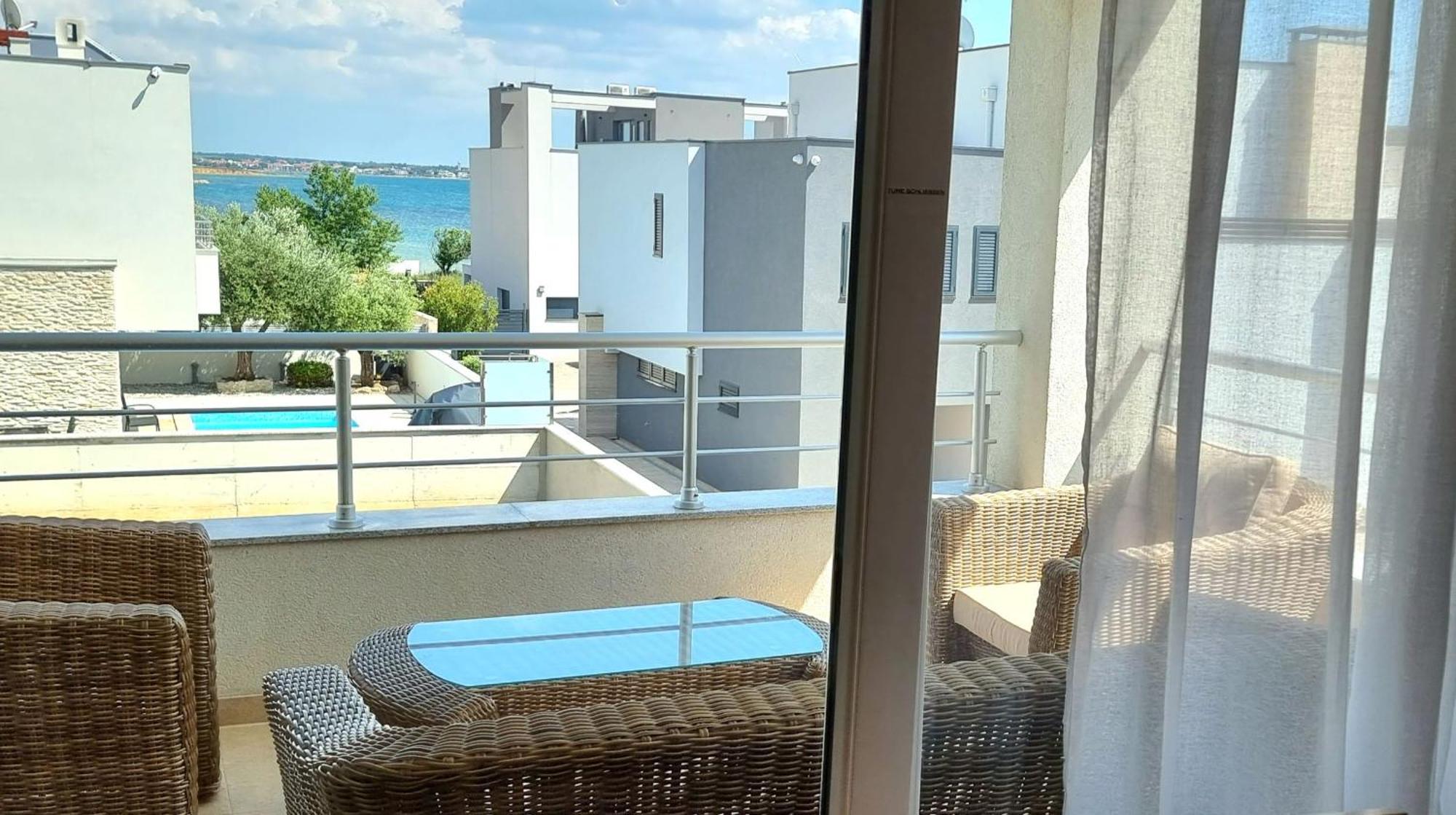 Apartments Le Mare - Pool, Sandstrand, Meerblick, W-Lan, Grill Privlaka  Eksteriør bilde